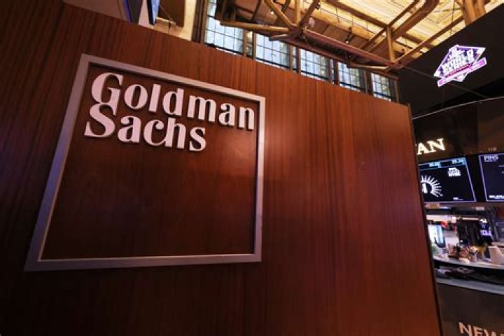 300 Goldman Sachs Got Early Stock Bonuses Last Year In New Tax Ploy