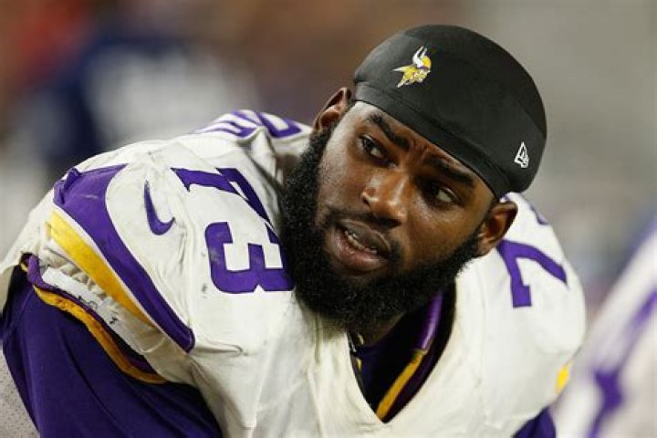 A Former Defensive Lineman For The Minnesota Vikings Is Suing His Doctors For $180 Million