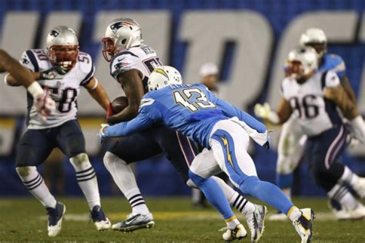 Akeem Ayers Net Worth | Celebrity Net Worth