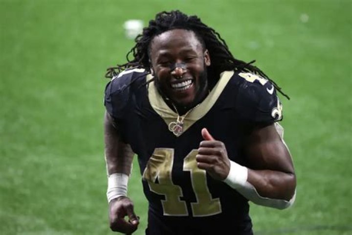 Alvin Kamara Doesn't Plan To Spend A Dime Of His $80 Million+ NFL Earnings