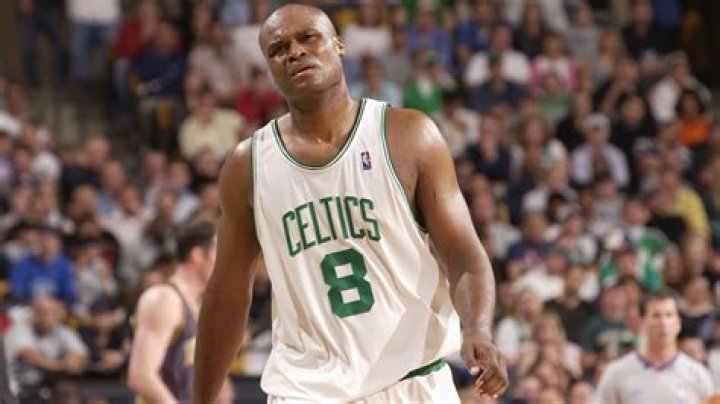 How Antoine Walker Blew Through $110 Million