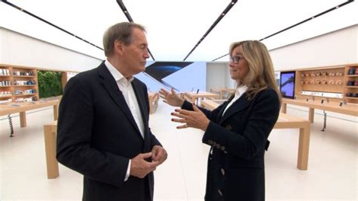 Retail Chief Angela Ahrendts Was Apple's Highest-Paid Exec In 2015