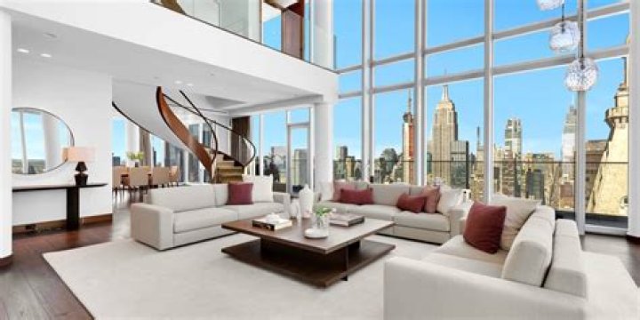 Bette Midler Is Selling Her Manhattan Triplex Penthouse For $50 Million