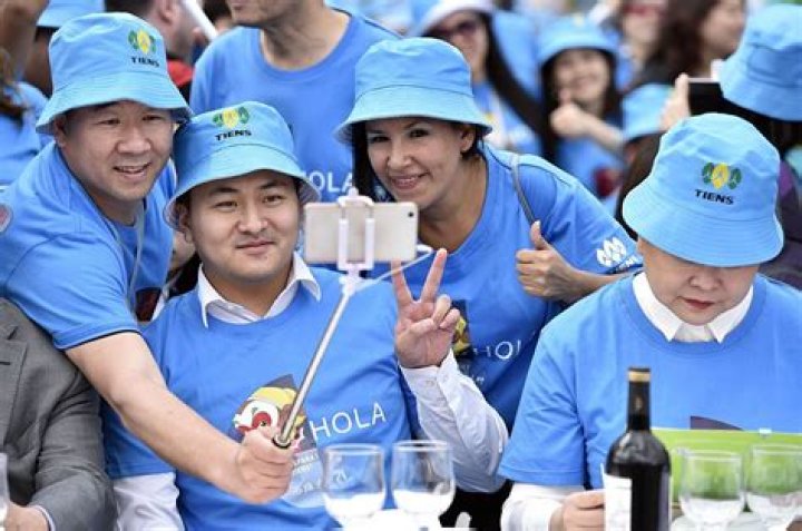 Chinese Billionaire Treats 2,500 Employees To $7.2 Million Vacation