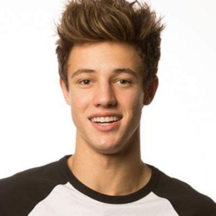 Cameron Dallas Net Worth | Celebrity Net Worth