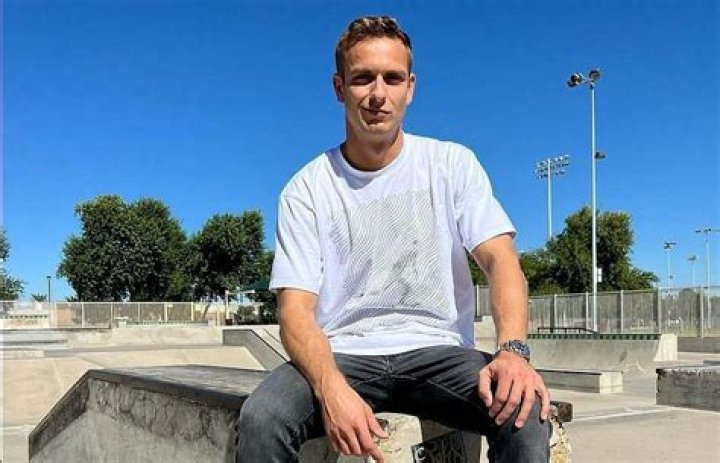 Carlos González Net Worth | Celebrity Net Worth