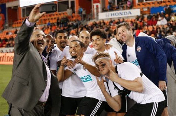 Charlie Davies Net Worth | Celebrity Net Worth