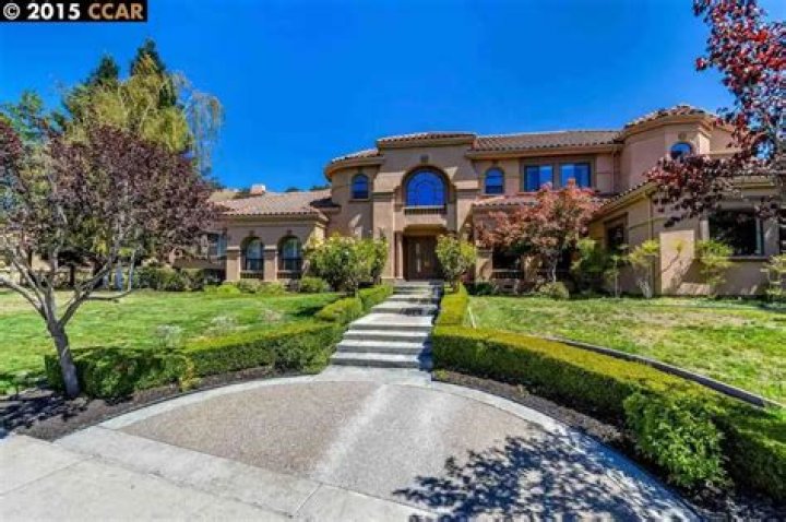 Chris Mullin Lists California Home for $2.6 Million, While Planning Move for A New Job