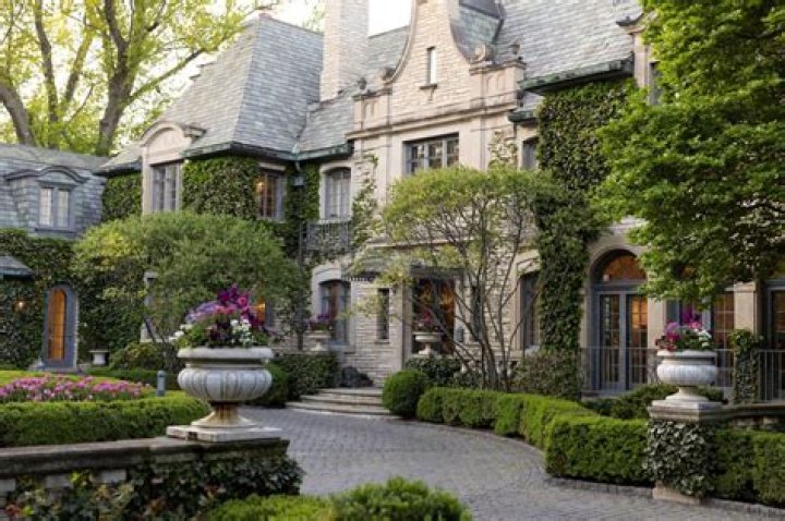 David Geffen Sells Empty Billionaire's Row Mansion Space For $34 Million