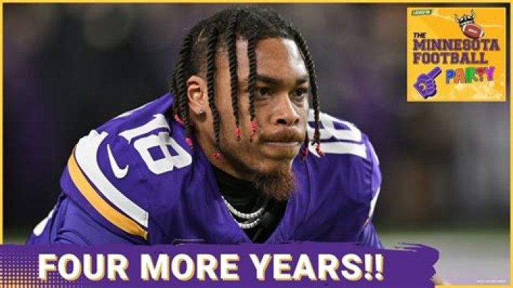 DeAndre Hopkins Is Now The Highest-Paid Non-QB In NFL History — Here's How Much He'll Make