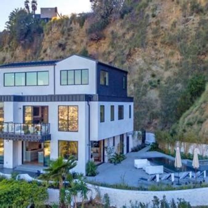 Demi Lovato Just Listed The Hollywood Hills Mansion Where She Overdosed For $9.4 Million