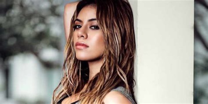 Dinah Jane Net Worth | Celebrity Net Worth