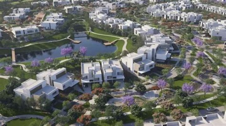 Egyptian Billionaire Offers To Buy A Private Island to House And Feed War Refugees