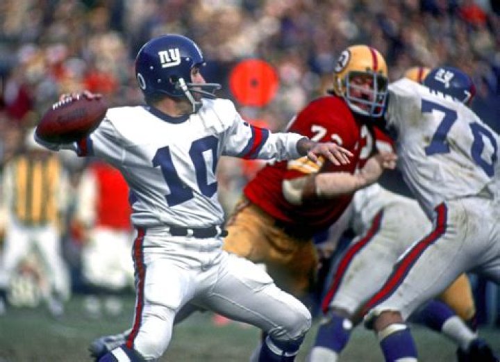 While His Fellow NFL Players Relaxed In The Offseason Fran Tarkenton Built A $300 Million Investment Empire