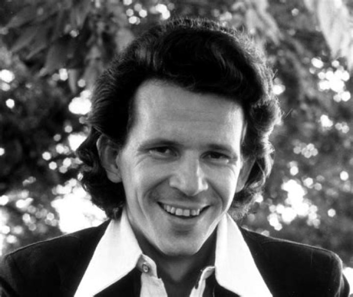 Gary Stewart Net Worth | Celebrity Net Worth