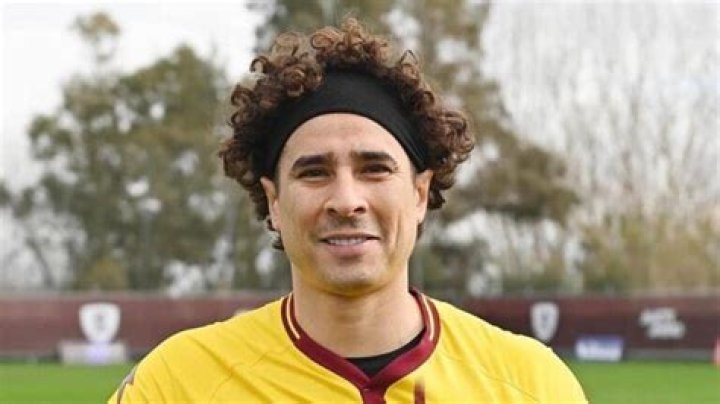 Guillermo Ochoa Net Worth | Celebrity Net Worth