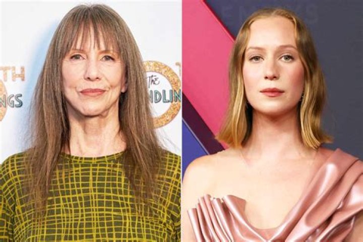 Hannah Einbinder Net Worth | Celebrity Net Worth