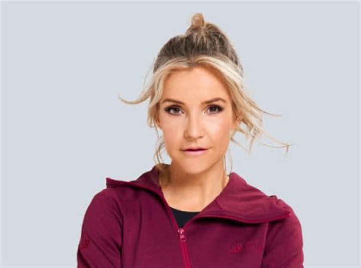 Helen Skelton Net Worth | Celebrity Net Worth