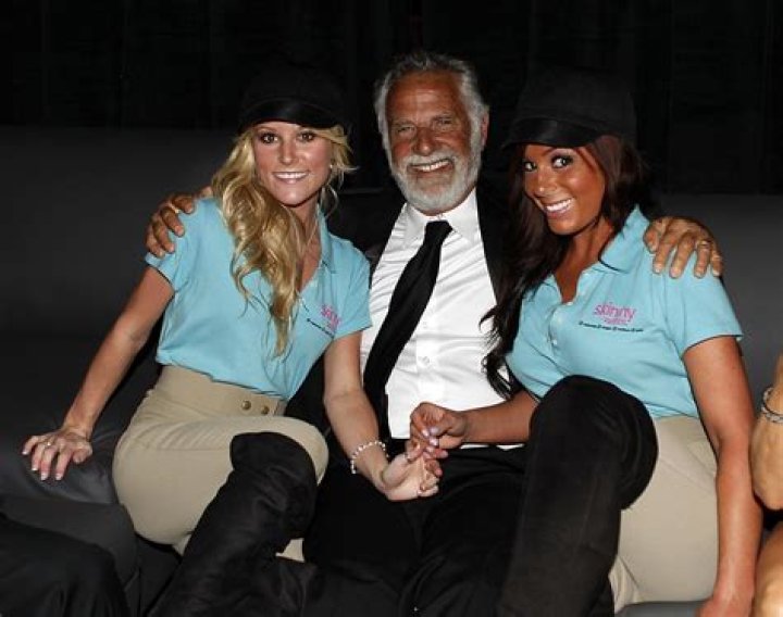 Jonathan Goldsmith Net Worth | Celebrity Net Worth