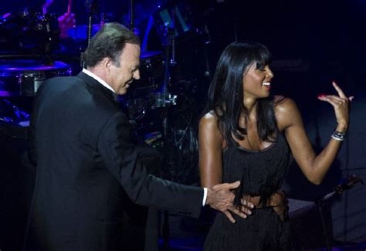 Julio Iglesias Has An Absolutely Massive Net Worth…And Owns An Airport