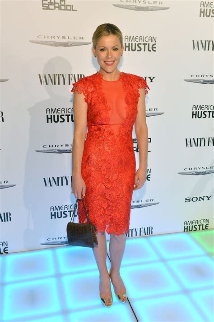 Kathleen Robertson Net Worth | Celebrity Net Worth