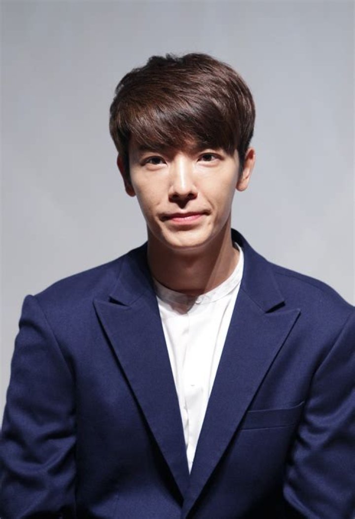 Lee Donghae Net Worth | Celebrity Net Worth