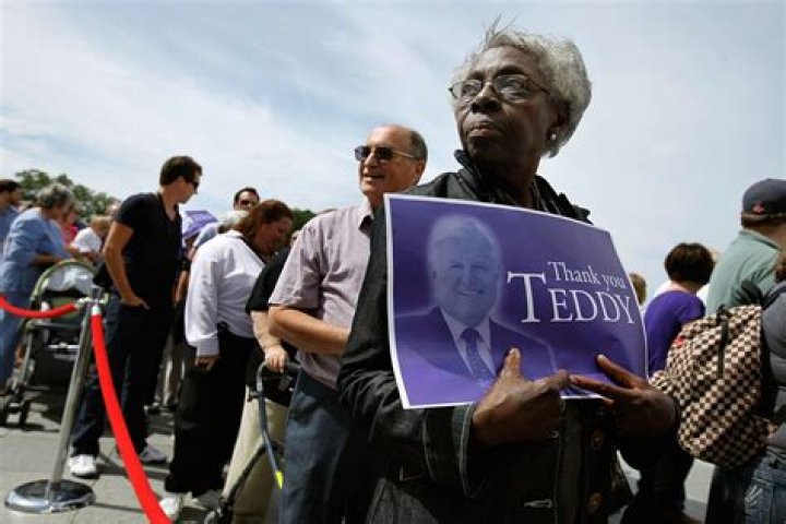 Lihua Chen Net Worth | Celebrity Net Worth