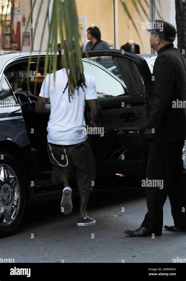 Wait Till You Hear How Much Lil Wayne Charges For A 15 Minute Club Performance...