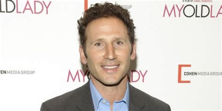 Mark Feuerstein Net Worth | Celebrity Net Worth