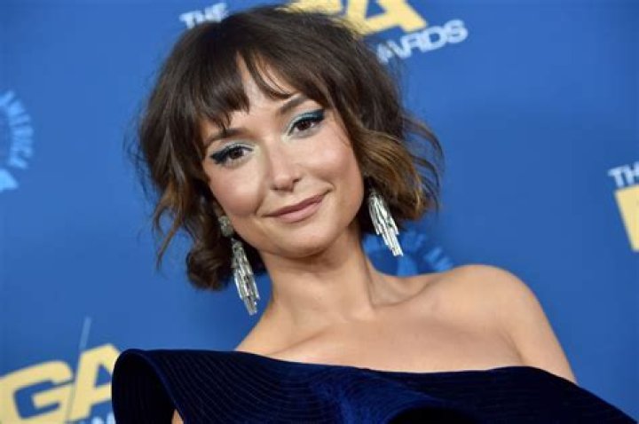Milana Vayntrub Net Worth | Celebrity Net Worth