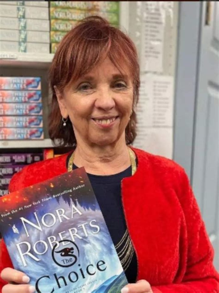 Nora Roberts Net Worth | Celebrity Net Worth