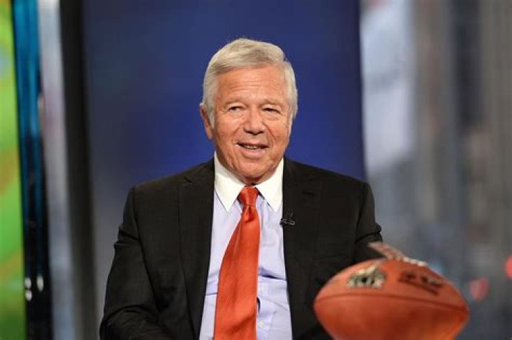 Billionaire Patriots Owner Robert Kraft Charged With Allegedly Soliciting $79 Prostitutes