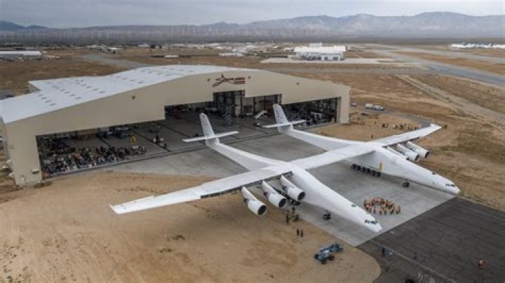 Paul Allen Unveils Stratolaunch, The World's Largest Airplane