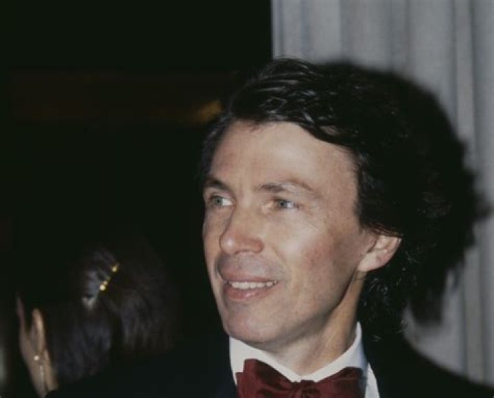 Perry Ellis Net Worth | Celebrity Net Worth