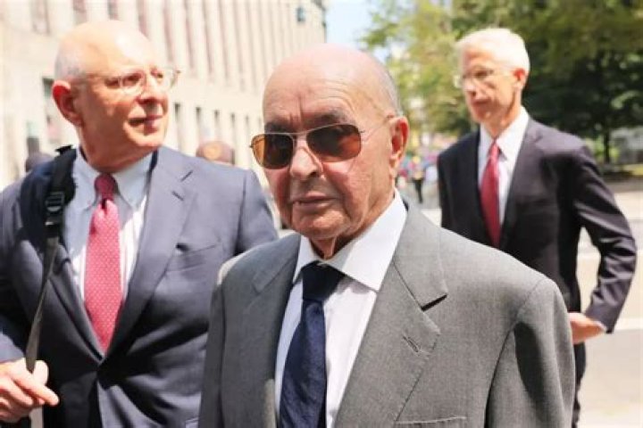 Personal Pilot To Billionaire Joe Lewis Pleads Guilty To Insider Trading