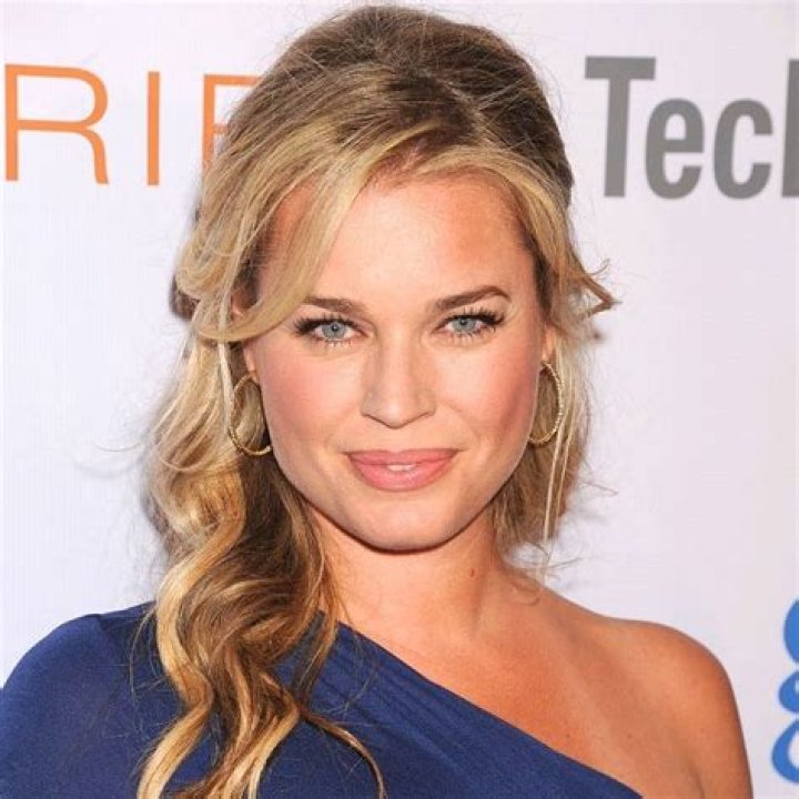 Rebecca Romijn Net Worth | Celebrity Net Worth