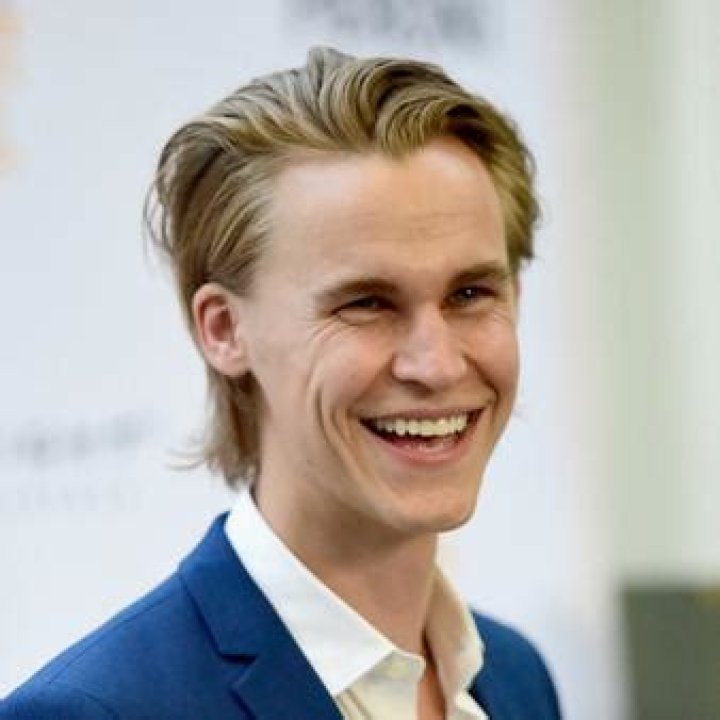 Rhys Wakefield Net Worth | Celebrity Net Worth