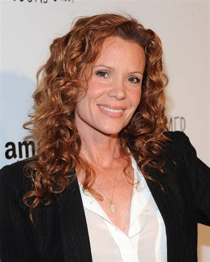 Robyn Lively Net Worth | Celebrity Net Worth