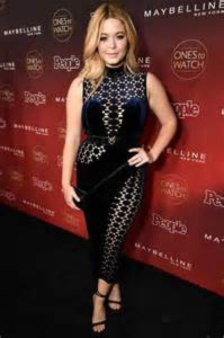 Sasha Pieterse Net Worth | Celebrity Net Worth