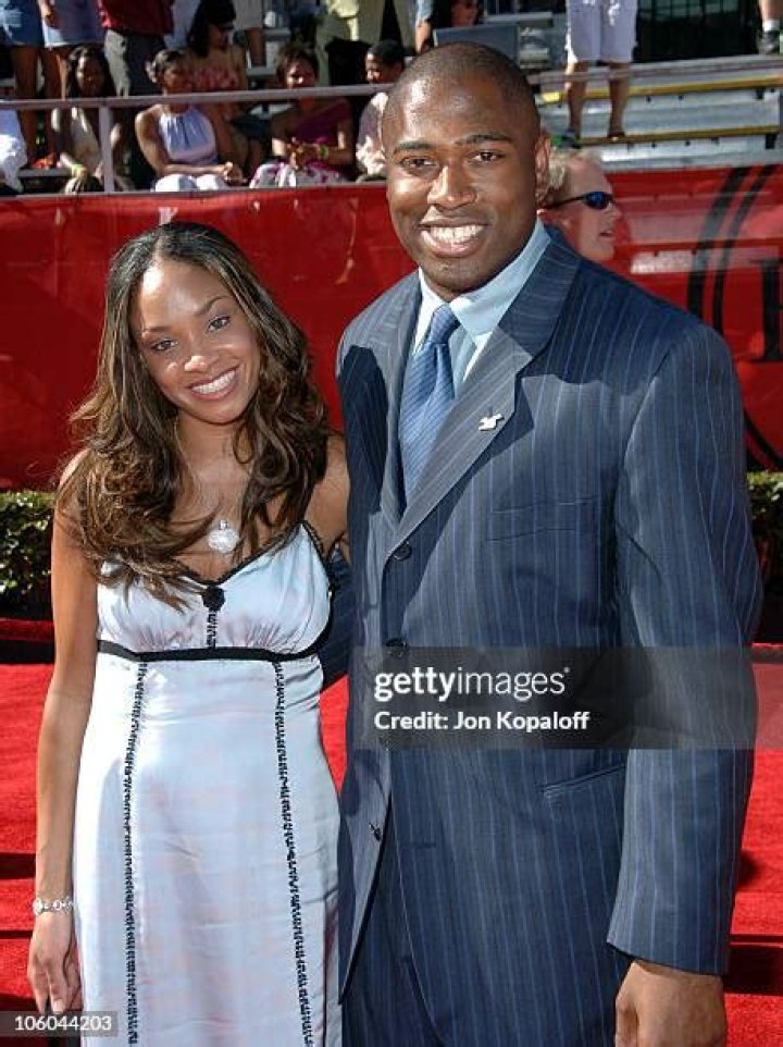 Shaun Alexander Net Worth | Celebrity Net Worth