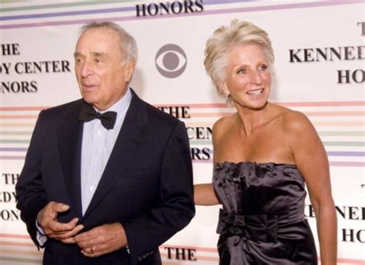 Sidney Harman Net Worth | Celebrity Net Worth