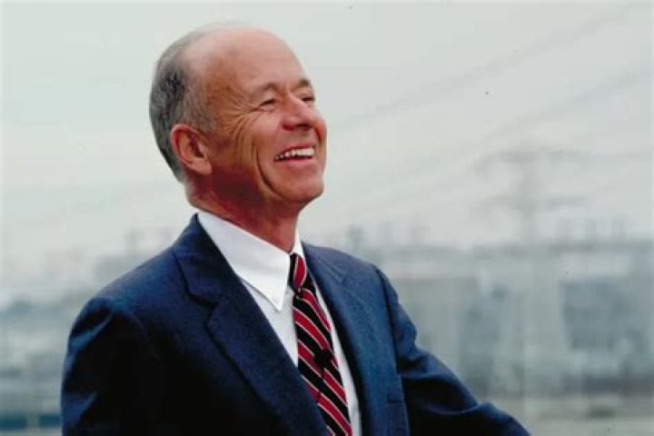 Stephen Bechtel, Jr. Net Worth