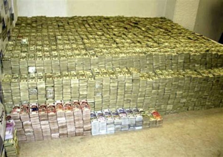 The Insane Story Behind The Largest Drug Cash Seizure Of All Time - $226 Million Found In A Bedroom