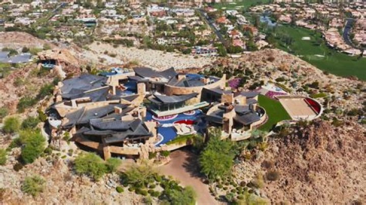 This $50 Million Palm Desert Mansion Would Make Thanksgiving With Relatives Much Easier To Survive