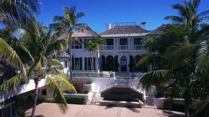 Tiger Woods's Ex-Wife Elin Nordegren Sells Palm Beach Mansion To Russell Weiner For $28.6 Million
