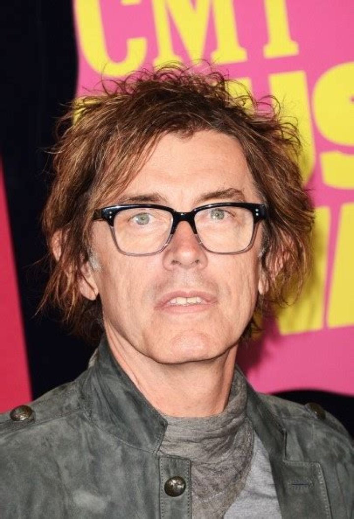 Tom Petersson Net Worth | Celebrity Net Worth