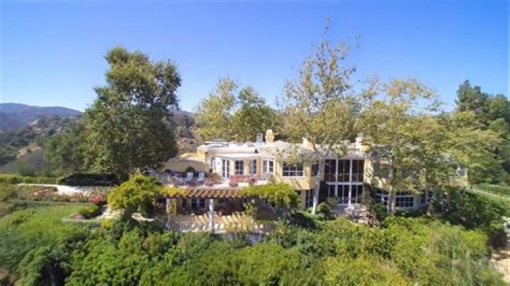 TV Auteur Norman Lear Is Selling His Brentwood Mansion For $40 Million