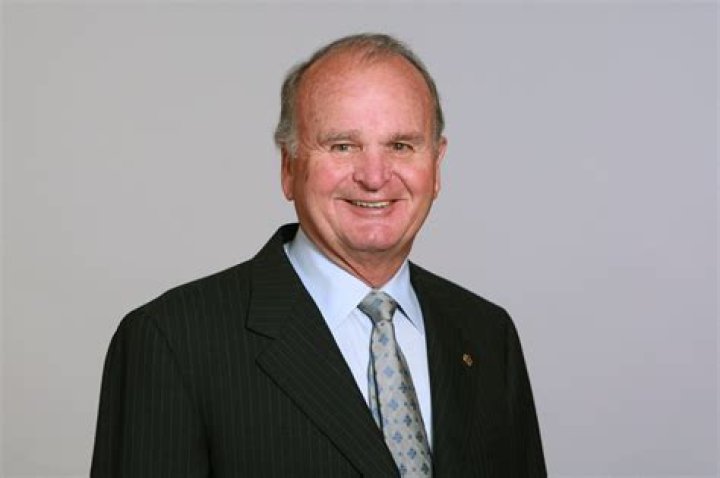 Wayne Weaver Net Worth | Celebrity Net Worth