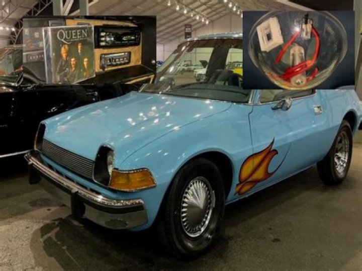 Someone Just Paid A Bunch Of Money For The 'Wayne's World' Mirthmobile